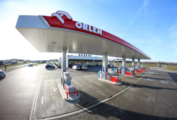 Orlen z nową strategią. Więcej stacji i 140 mld zł na inwestycje