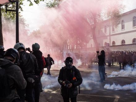 Francja: Protestujący zniszczyli ponad połowę fotoradarów. Kierowcy coraz częściej przekraczają prędkość