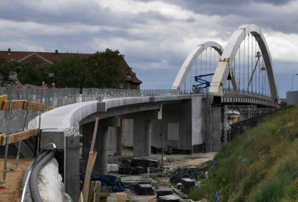 Wiadukt Biskupia Górka – wkrótce będą układać nawierzchnię 