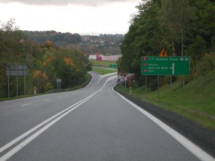 Zaawansowane ale opóźnione prace przy projektowaniu S8 Wrocław – Kłodzko