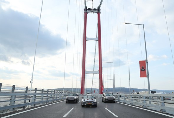 Ogromny most wiszący połączył azjatycką i europejską część Turcji 