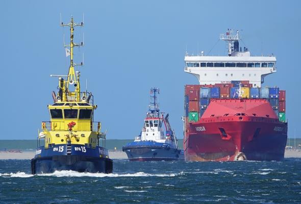 Rotterdam. Tysiące kontenerów przewożonych do Rosji blokuje port