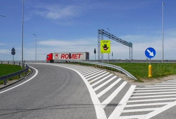 Powstrzymać przed jazdą pod prąd – GDDKiA stawia specjalne znaki