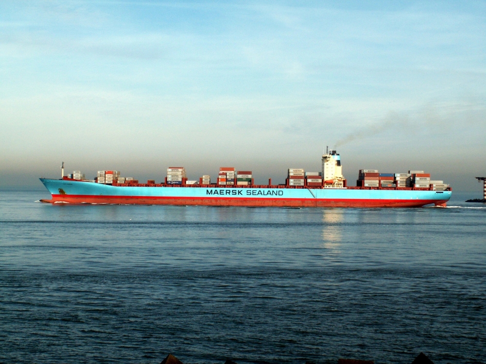 Ostatnia operacja Maersk w rosyjskim porcie. Firma wystawia na sprzedaż udziały w ważnej spółce
