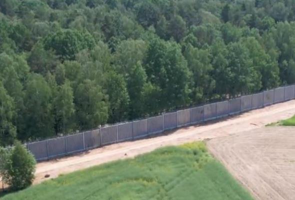 Na granicy z Białorusią trwają odbiory barier