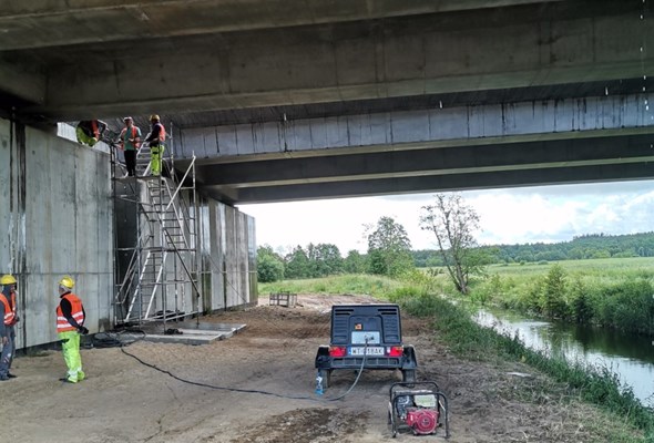 Na obwodnicy Koszalina i Sianowa roboty przy budowie mostów i estakady