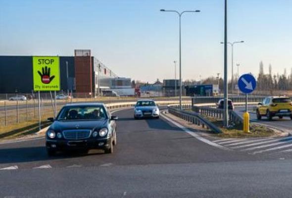GDDKiA zbiera opinie o tablicach STOP - Zły kierunek