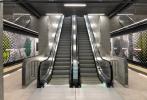 Metro na Bródno: Stacje sterylne – z niewielką dozą koloru (zdjęcia)