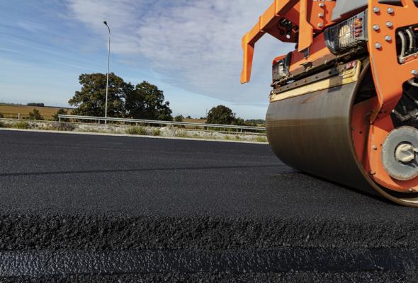 Modyfikacja asfaltów polimerami – na czym polega i w jakim celu się ją wykonuje? [film]