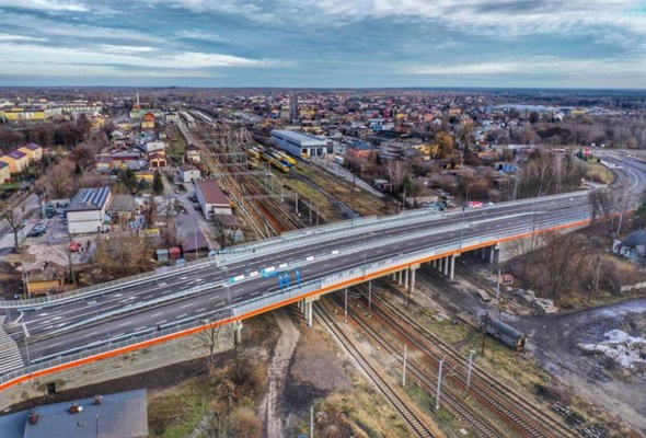 Skarżysko-Kamienna z nowym wiaduktem nad torami