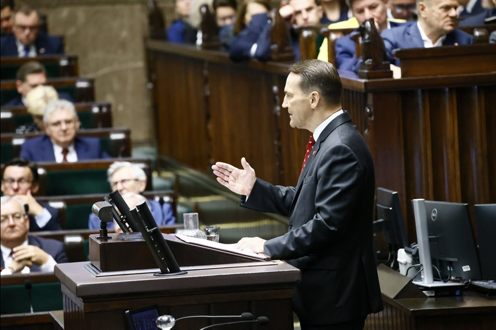 Radosław Sikorski: Wykorzystamy unijne wsparcie dla tworzenia infrastruktury obronnej