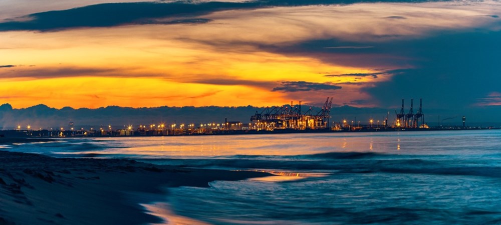 Spór o FSRU: polski czy turecki interes? Gaz-System kontra PZPB