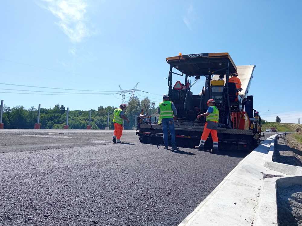 S19 Babica-Jawornik. Próbny odcinek nawierzchni ułożony