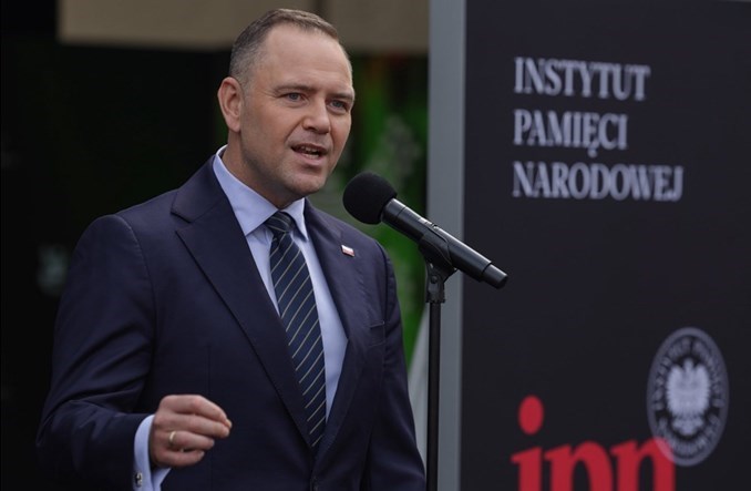 Prezydent Nawrocki chce złożyć projekt ustawy ws. CPK. Lasek odpowiada