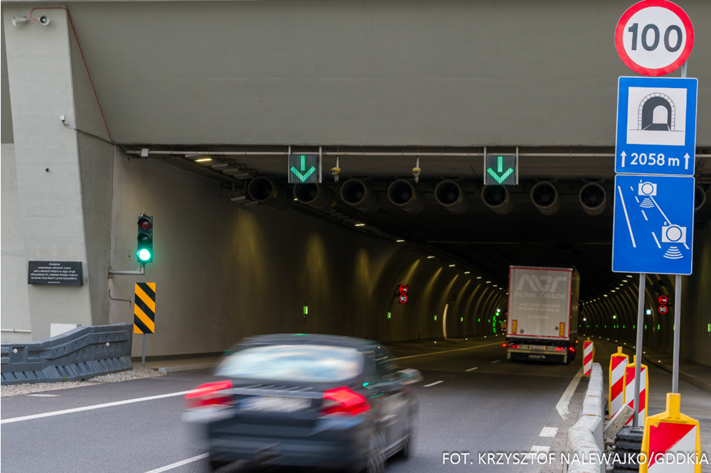 Ponad milion przejazdów tunelem na Zakopiance w sierpniu