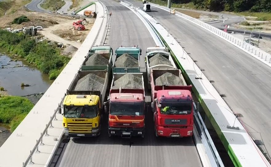 S19 Miejsce Piastowe-Dukla. Próba wytrzymałości na estakadzie