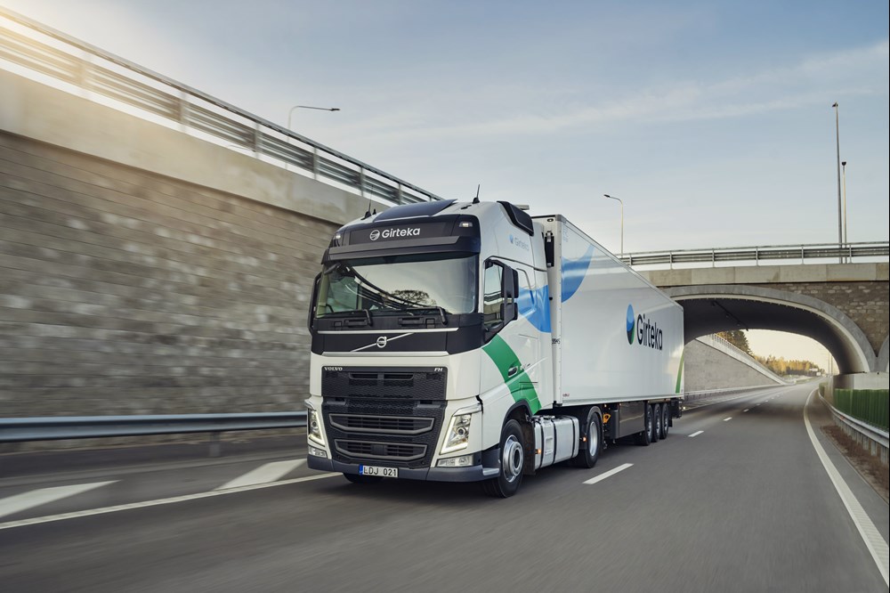 Girteka rozwija działalność spedycyjną w Polsce. Warszawa centrum operacyjnym