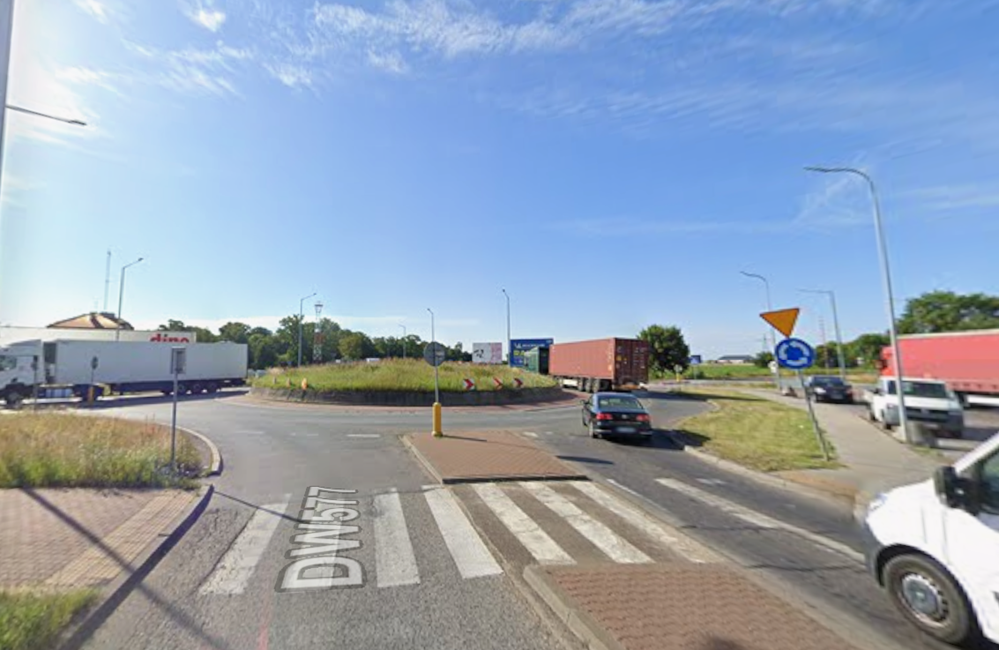 Uliczny protest przeciwko planowanej S50