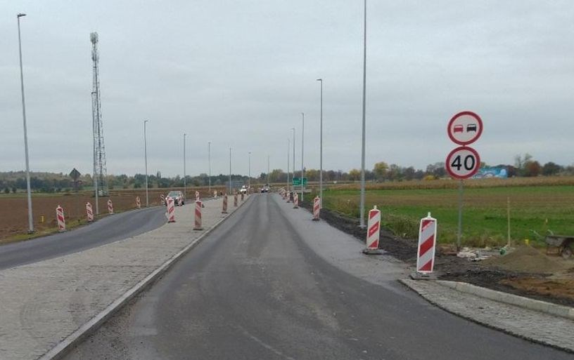 Ku końcowi mają się prace przy budowie ronda niedaleko Wrocławia
