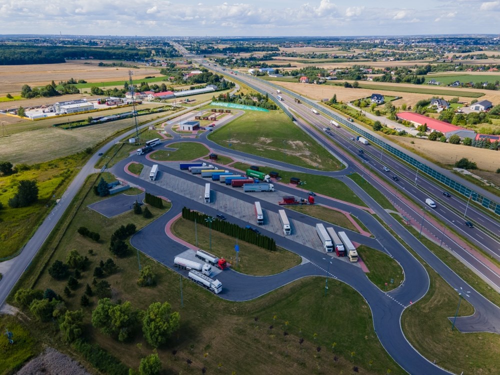 Będą nowe miejsca do tankowania na S12/S17