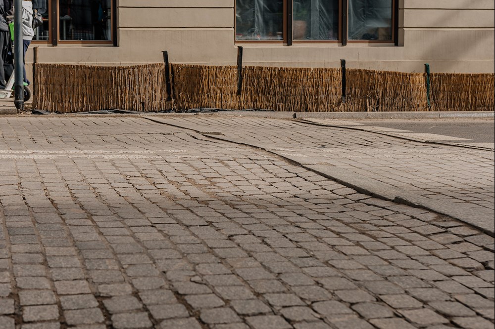 Łódź. Kolejne utrudnienia na drogach. Wszystko przez kostkę brukową