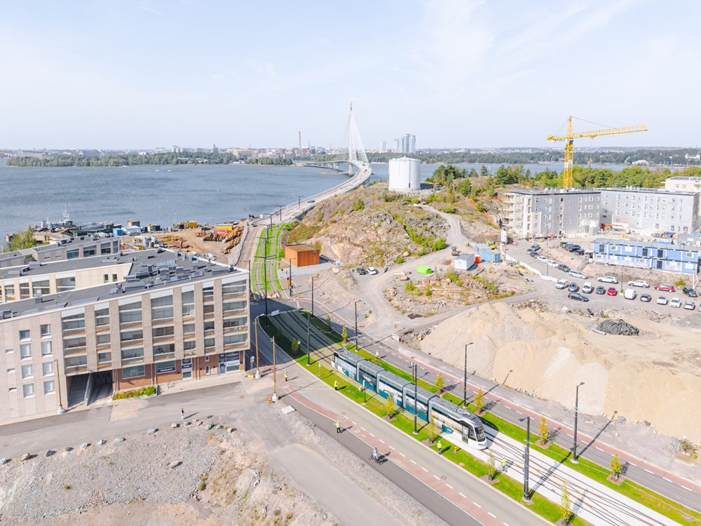 Helsinki. Pierwszy tramwaj po Mostach Królewskich