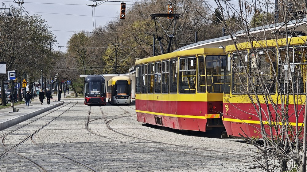 Łódź. Objazdowy debiut przebudowanej krańcówki w Parku Staromiejskim (zdjęcia)