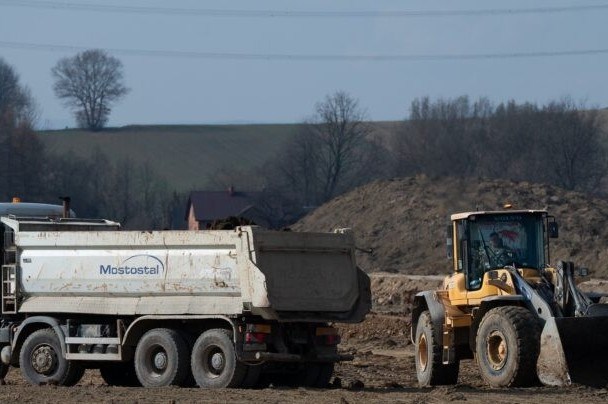Mostostal Warszawa może potrzebować ok. pół miliarda. To skutek zerwanych umów