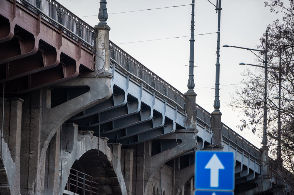 Warszawa. Kończą się prace przy Moście Poniatowskiego