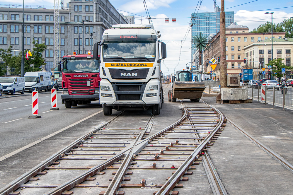 Warszawa. Tramwaje znów pojadą z Ochoty do centrum i między Wolą a Muranowem