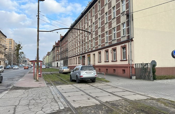 Prace na ul. Chorzowskiej w Gliwicach na koniec wakacji