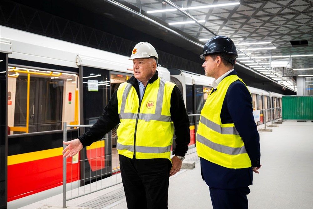 Pierwszy pociąg w tunelu na Bemowie. Kolejny etap testów linii M2