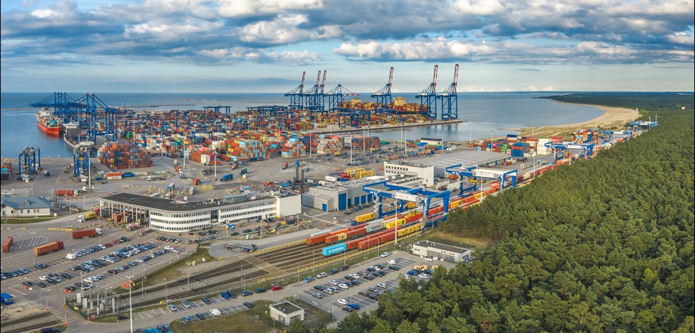 Baltic hub ma dwie nowe suwnice. Obsłuży więcej kontenerów kolejowych
