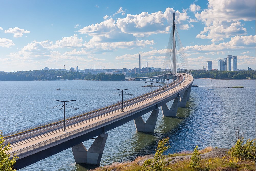 Helsinki otwierają tramwaj przez Mosty Królewskie