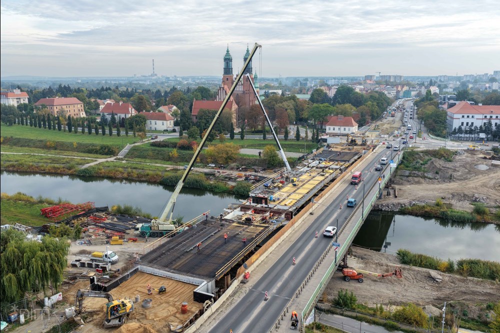 Poznań. Co się dzieje na Moście Chrobrego?