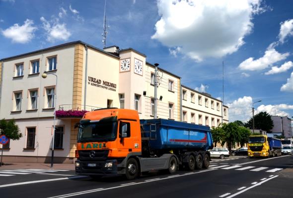 Łódź: Zakaz tranzytu ciężarówek przesądzony. Co zrobią gminy przy DK71?