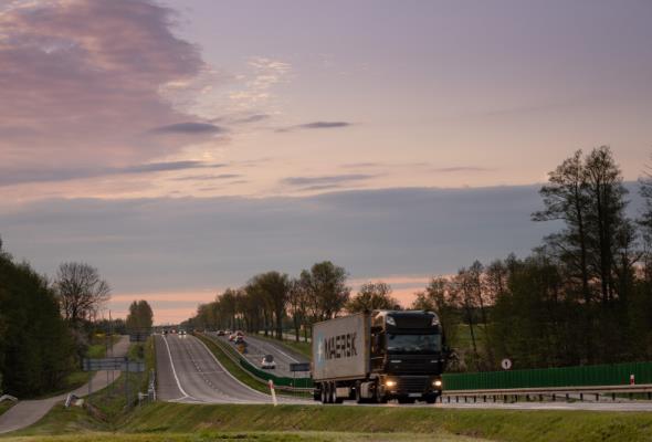 Ruch ciężarówek na drogach GDDKiA wyższy niż przed rokiem  