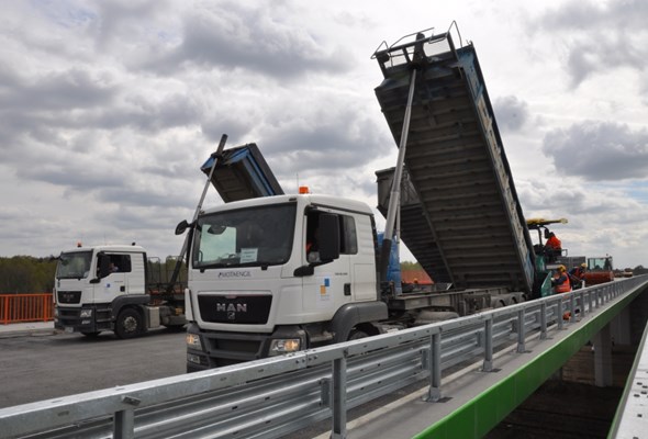 A1 Stryków – Tuszyn, czyli 40 km drogi w technologii betonowej [ZDJĘCIA]