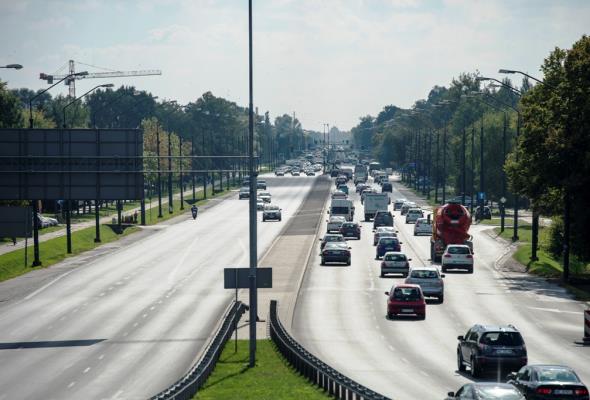 Warszawa: Nie poszerzą Puławskiej, ale będzie buspas. Przez S7?
