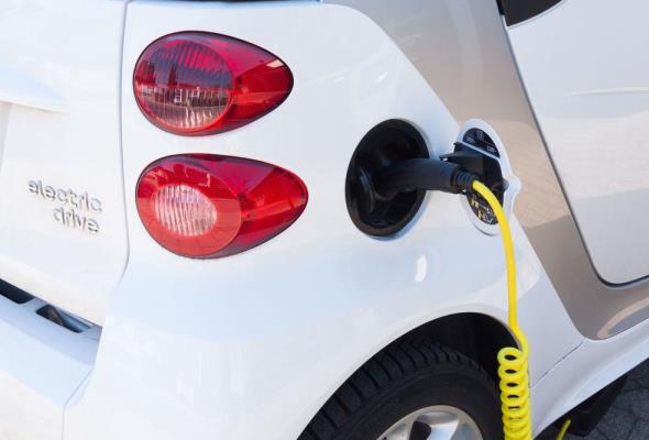 Milion samochodów elektrycznych? Może się udać, ale…