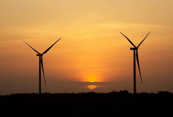 Konrad Świrski: Rozwój energetyki wiatrowej jest zagrożony przez nową ustawę