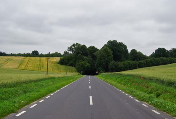 Podlaskie: Pięć gmin będzie razem budować drogi lokalne