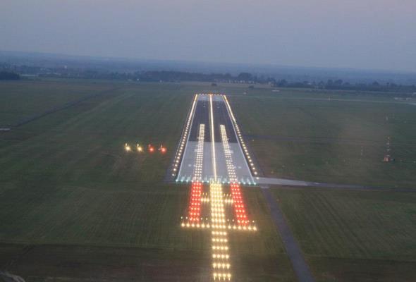 Modlin: Lotnisko zacznie na siebie zarabiać w 2017 roku