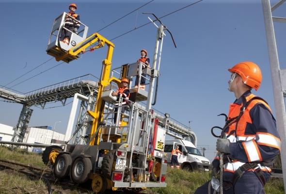 PKP Energetyka: Szarawara za Leonkiewicza