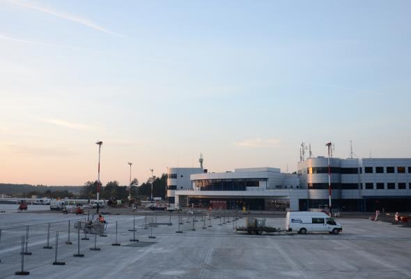 Szczecin-Goleniów: Za dwa miesiące generalny remont pasa startowego 