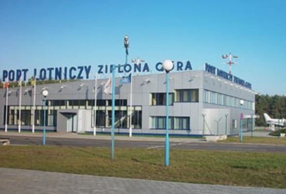 Babimost: Rusza budowa nowej hali przylotów na najmniejszym lotnisku w Polsce